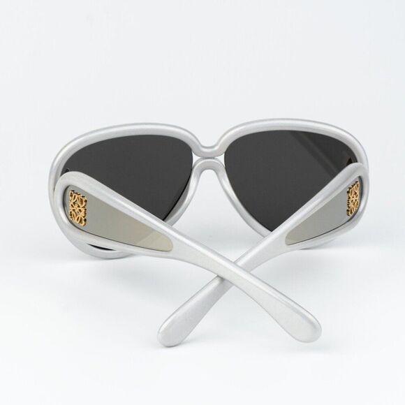 Loewe X PAULA\'S IBIZA Women Sunglasses White Gold Mirror Pilot LW40132I 24C main image 10